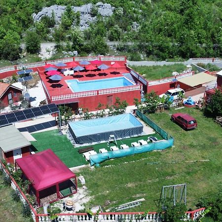 Red Apartman Trebinje Kültér fotó