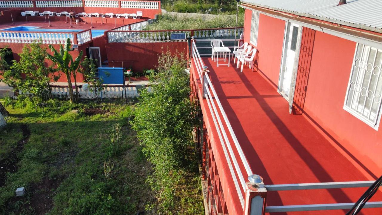 Red Apartman Trebinje Kültér fotó