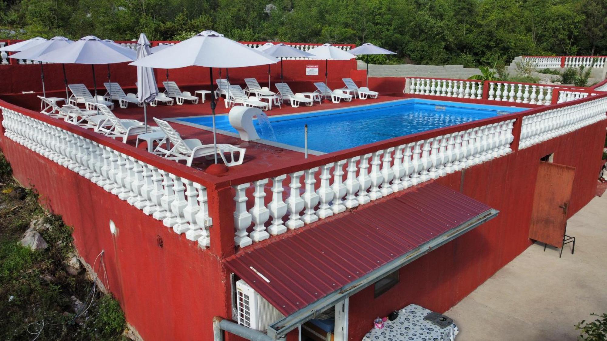 Red Apartman Trebinje Kültér fotó